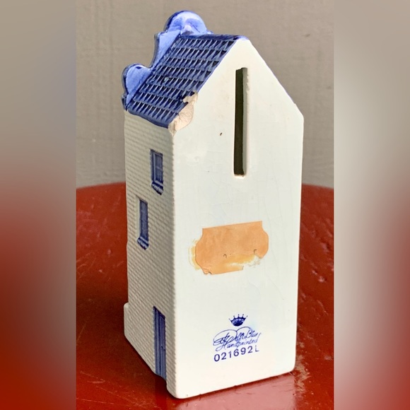 Vintage Blue White Ceramic Delftware Figural House Building Coin Bank - Picture 5 of 11